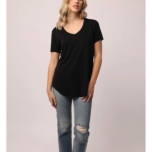 Black relaxed fit tee